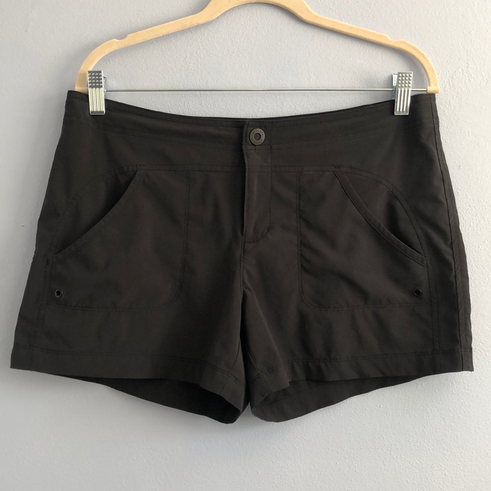 Athleta tie waist black athletic shorts size 10